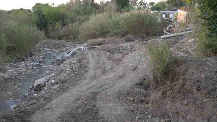 Deslizamiento de barrancas: la municipalidad realizó tareas preventivas en barrio Mariano Moreno