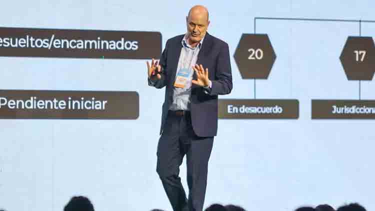 Sturzenegger dispara contra empresarios por la reforma laboral: 'Les dimos libertad y no hacen nada' 