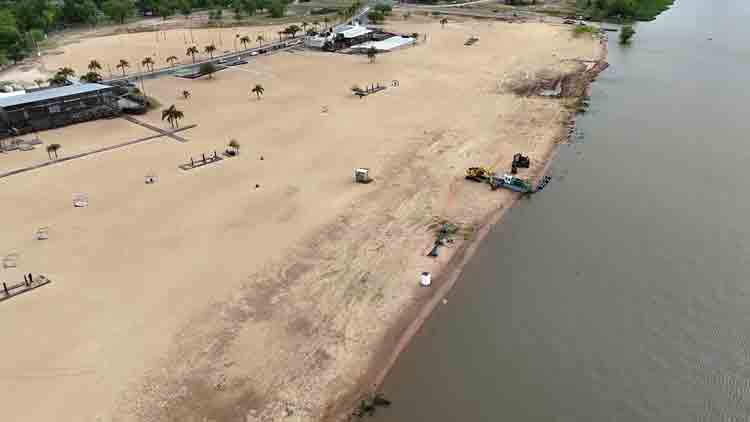 La Municipalidad de Paraná ejecuta tareas de saneamiento del borde costero