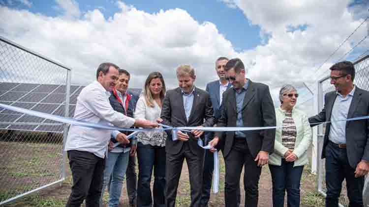 Entre Ríos profundiza política de desarrollo sustentable: inauguran el segundo parque fotovoltaico de Enersa