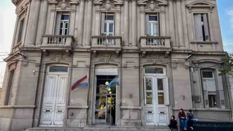 Obligan judicialmente a una empresa a pagar cuota alimentaria al hijo de empleado despedido