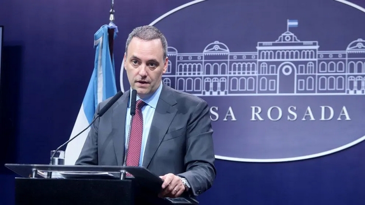 Adorni afirmó que los gobernadores dieron luz verde para la reforma laboral