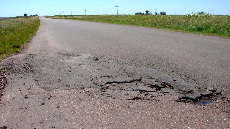 Piden a la Nación aumentar controles para evitar que la sobrecarga siga destruyendo rutas entrerrianas