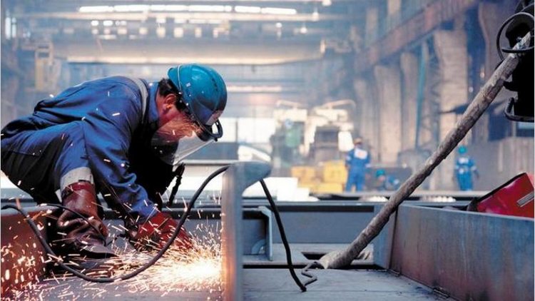 Informe: fuerte caída del empleo registrado y de empleadores en Entre Ríos desde 2023