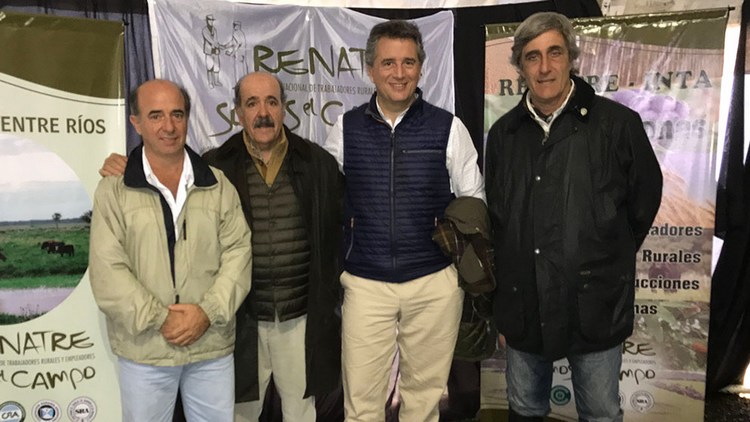 Dirigentes del Renatre junto al Ministro Etchevehere y Sordelli de la SRA