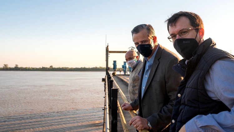 El viejo problema del agua en Paraná, más allá de la bajante.