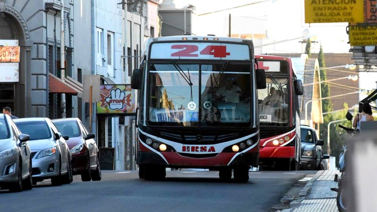 Paraná lleva 15 días sin colectivos.