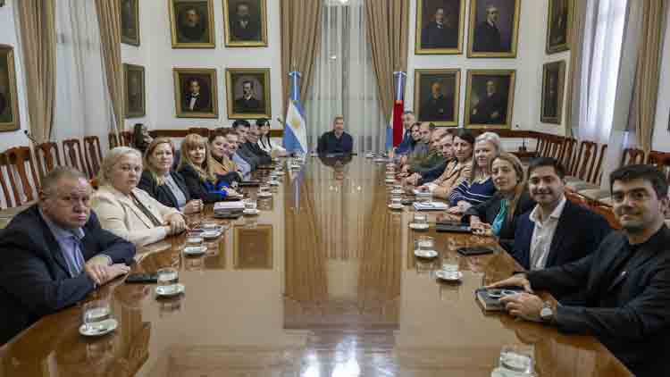 Frigerio trató con legisladores la situación de Entre Ríos y las expectativas