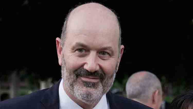 Sturzenegger elogió a los argentinos que vacacionan en el exterior: “Son héroes de la producción”