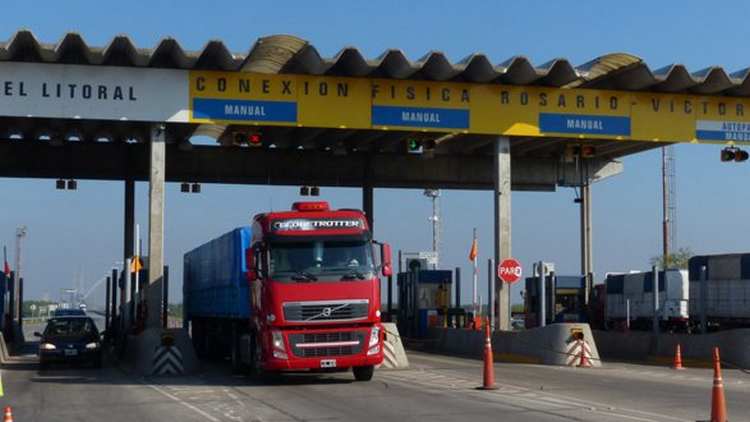 El Gobierno firmó los primeros contratos de rutas nacionales privatizadas y definió nuevos peajes